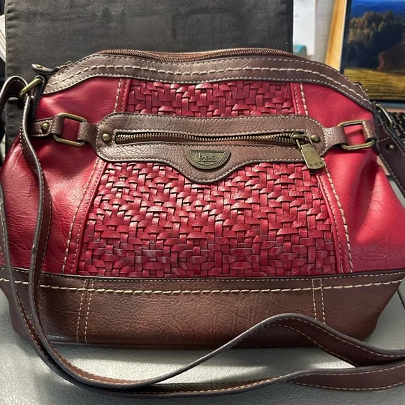 b.o.c. Woven Red and Brown Crossbody Bag - Picture 2 of 9